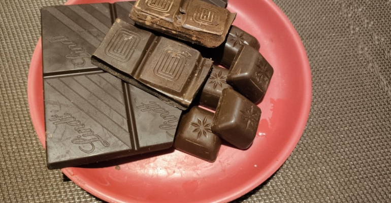 Появился конкурент дубайского шоколада из ОАЭ: в составе золото и не только