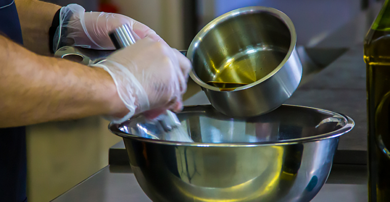 Роскачество назвало лучшие марки подсолнечного масла по итогам проверки