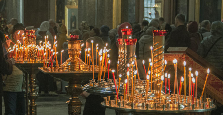 В день Собора Архистратига Михаила верующие обращаются с молитвами о защите
