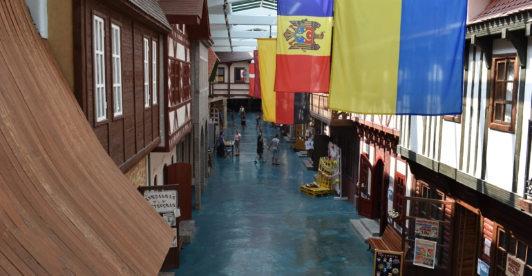 Политолог Михеев: Запад стремится обмануть Россию на переговорах