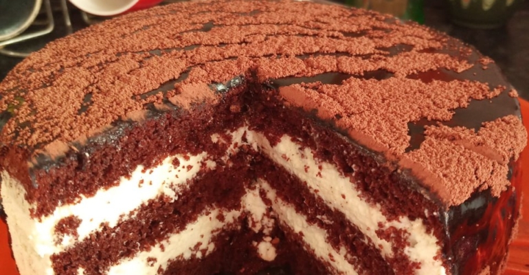 Классический рецепт торта «Три стакана»: шоколадный бисквит и сметанно-сливочный крем