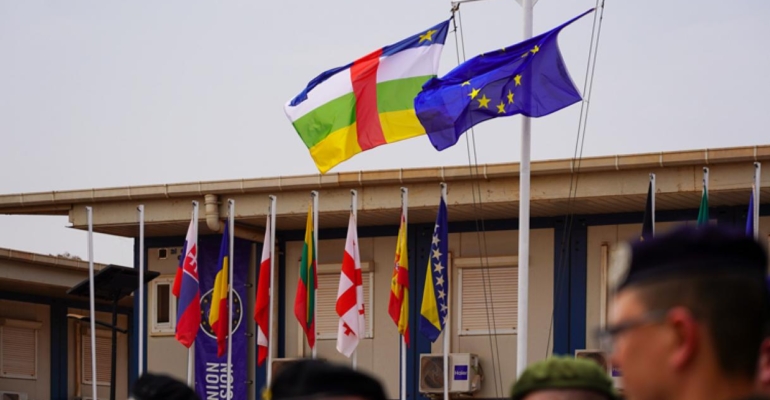 Корнилов рассказал о признании краха западного единства в ЕС