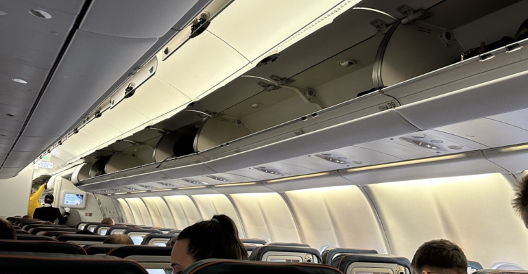 Ручная кладь в самолете: что нужно знать каждому пассажиру
