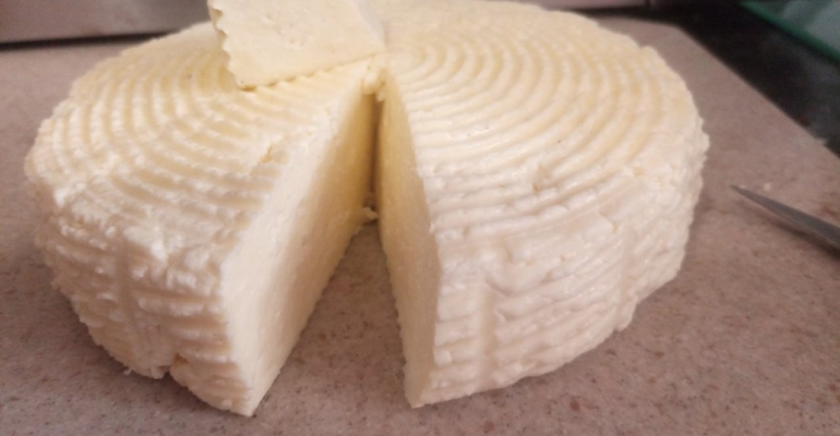 Рецепт сыра «Филадельфия» для семьи: просто и дёшево