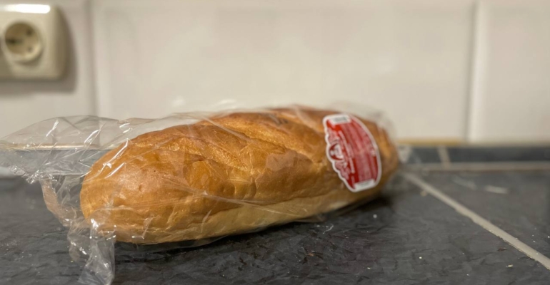 Французский способ вернуть свежесть чёрствому хлебу