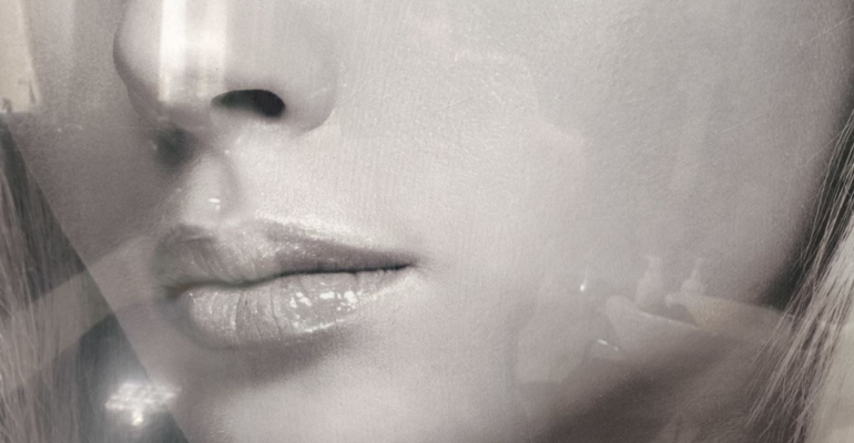 Идеальный тон — не плотность, а увлажнение: советы визажиста на Новый год и каждый день