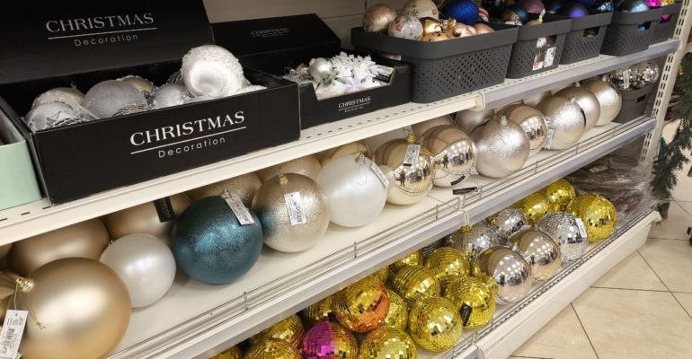 Как украсить дом к Новому году 2026: идеи по зонам без лишних трат — Лошадь будет довольна