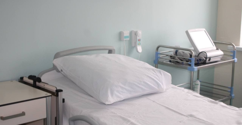 Семья Щербакова опровергла слухи о его госпитализации с травмой глаза