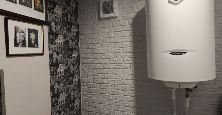 Стены снова дышат: как уйти от обоев и вернуть дому легкость