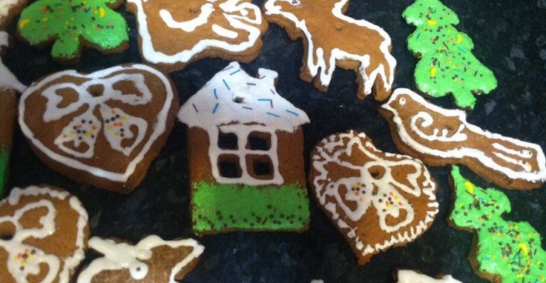 Новогодний декор из ничего: что можно сделать из того, что есть дома