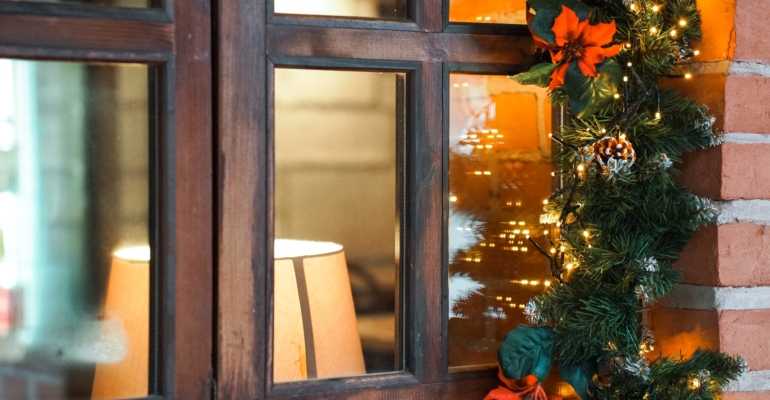 Лунный календарь 10 декабря 2025: день тайных знаков под Луной в Водолее